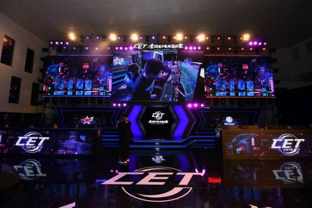 划和出色的 划和出色的