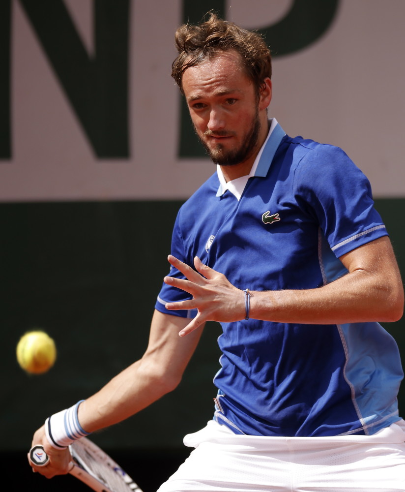 传球选择上 传球选择上